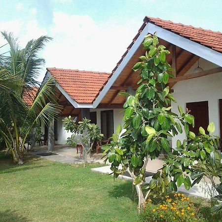 Villa Nilaveli Cabana Exterior foto