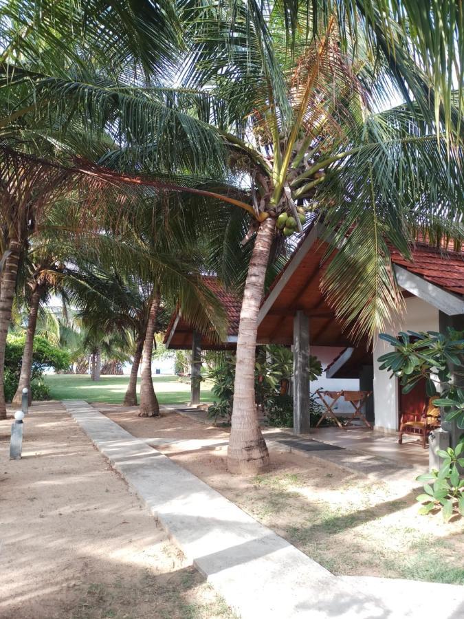 Villa Nilaveli Cabana Exterior foto