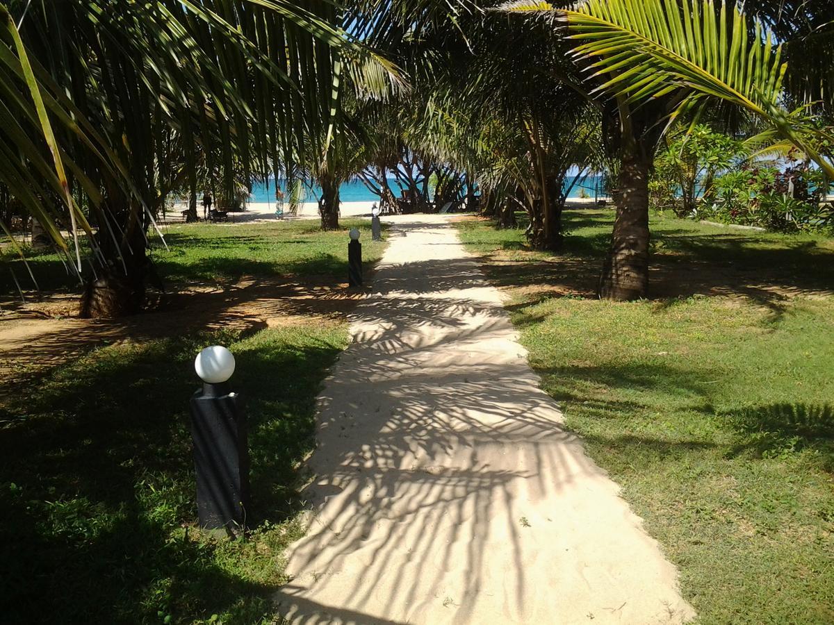 Villa Nilaveli Cabana Exterior foto