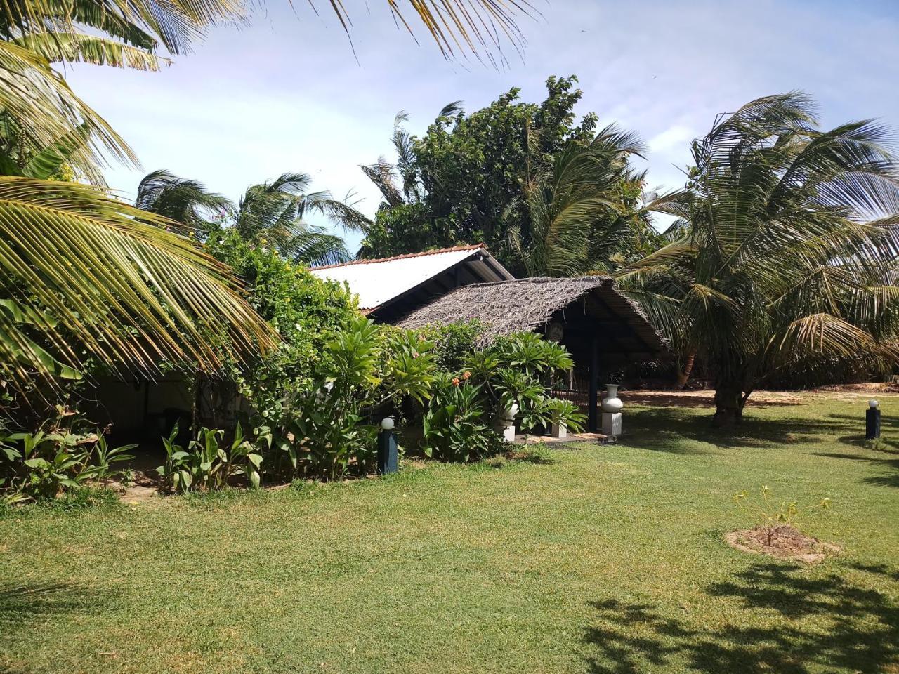 Villa Nilaveli Cabana Exterior foto