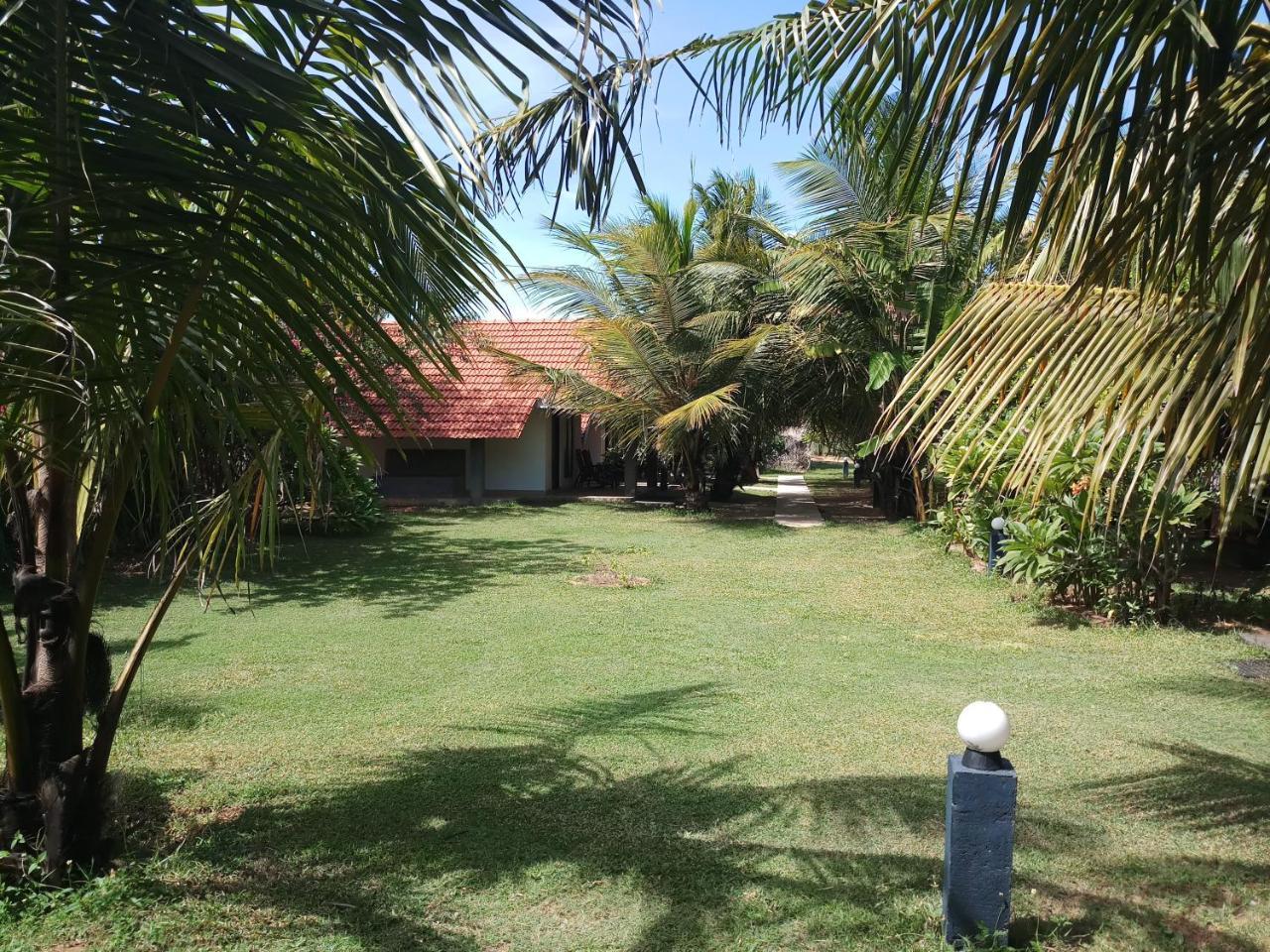 Villa Nilaveli Cabana Exterior foto